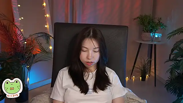 Snapshot of Sarah_Son chatting on January 27, 2025, 8:51 am Sarah Son online show from January 27, 2025, 8:51 am