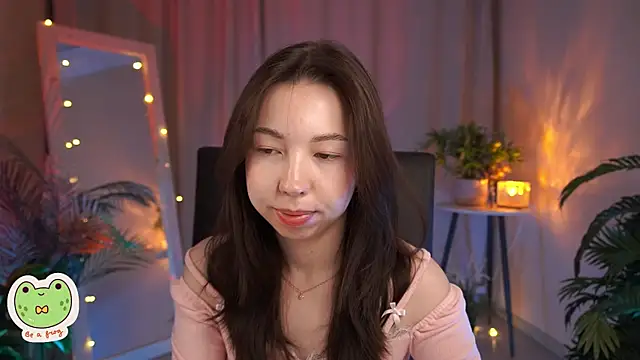 Snapshot of Sarah_Son chatting on February 3, 2025, 5:51 am Sarah Son online show from February 3, 2025, 5:51 am