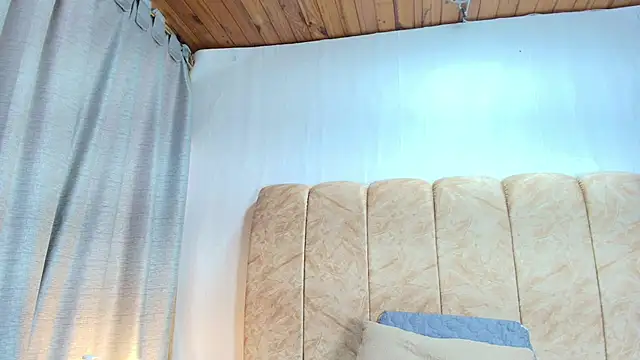 Zoe Curvy online show from November 29, 2025, 12:52 pm