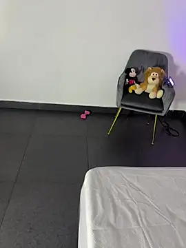 milaivanova online show from October 10, 2025, 12:26 pm