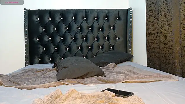 Snapshot of online_bestie chatting on March 17, 2025, 6:29 am online bestie online show from March 17, 2025, 6:29 am