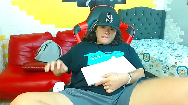 snowflake xxx online show from February 27, 2026, 4:29 pm