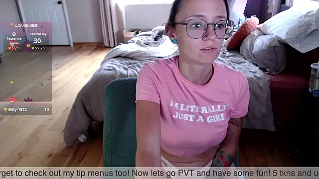 Plantbabeee online show from September 9, 2025, 5:56 pm