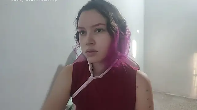 WandaDoll online show from November 23, 2025, 12:05 pm