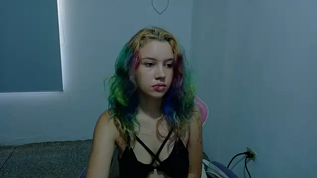 Snapshot of WandaDoll chatting on February 5, 2026, 12:10 pm WandaDoll online show from February 5, 2026, 12:10 pm