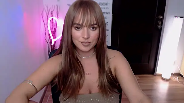 Snapshot of ChloeJewel1 chatting on December 2, 2025, 2:01 pm ChloeJewel1 online show from December 2, 2025, 2:01 pm