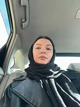 Snapshot of BabeRainbow chatting on December 29, 2024, 10:45 am BabeRainbow online show from December 29, 2024, 10:45 am