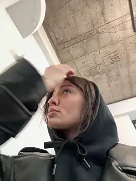 Snapshot of BabeRainbow chatting on January 10, 2025, 9:13 am BabeRainbow online show from January 10, 2025, 9:13 am