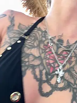 Snapshot of BabeRainbow chatting on January 24, 2025, 9:06 am BabeRainbow online show from January 24, 2025, 9:06 am