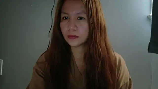 Snapshot of XLennaMX chatting on February 7, 2026, 8:12 pm XLennaMX online show from February 7, 2026, 8:12 pm