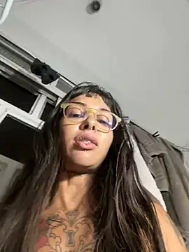 Snapshot of Nikatsu chatting on February 2, 2025, 10:28 pm Nikatsu online show from February 2, 2025, 10:28 pm