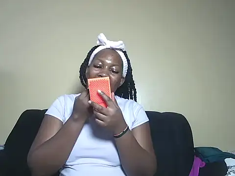 Snapshot of Mila_Melanie chatting on October 15, 2025, 11:32 am Mila Melanie online show from October 15, 2025, 11:32 am