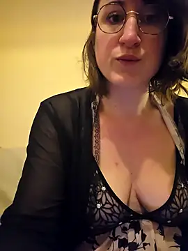 Snapshot of minierose chatting on March 2, 2025, 6:37 am minierose online show from March 2, 2025, 6:37 am