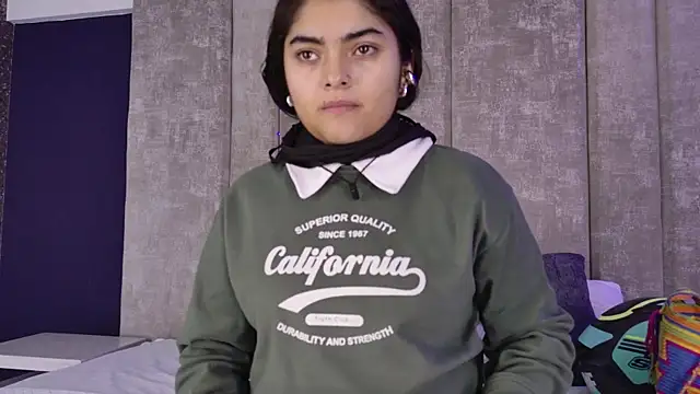 GiselOrtiz online show from December 18, 2025, 10:21 am