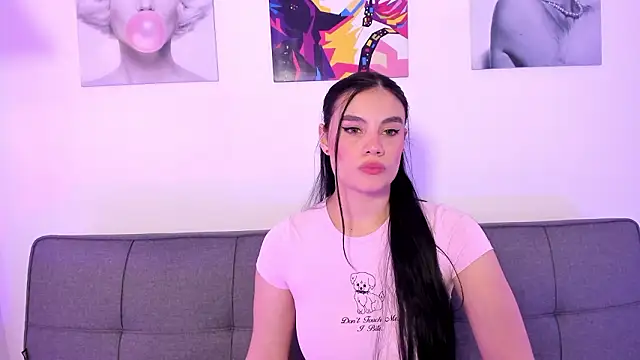 Maylin Garcia online show from March 24, 2026, 8:03 pm