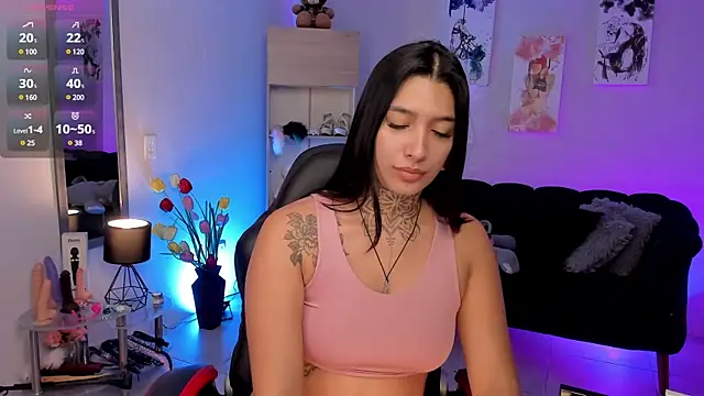 Snapshot of LouaneBourVip chatting on February 14, 2025, 11:10 am LouaneBourVip online show from February 14, 2025, 11:10 am