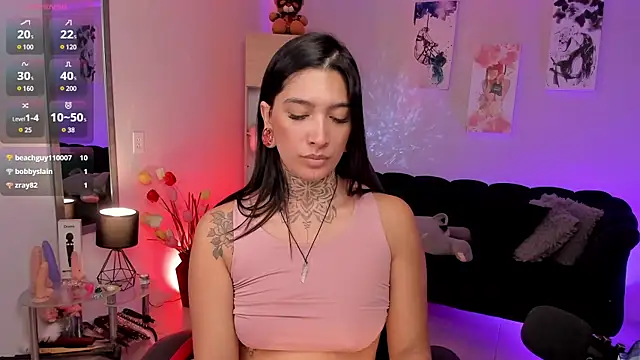 Snapshot of LouaneBourVip chatting on February 14, 2025, 2:12 pm LouaneBourVip online show from February 14, 2025, 2:12 pm