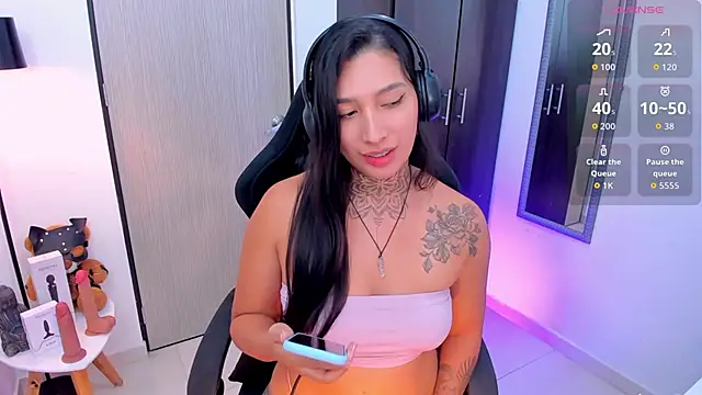 Snapshot of LouaneBourVip chatting on December 14, 2025, 11:42 pm LouaneBourVip online show from December 14, 2025, 11:42 pm