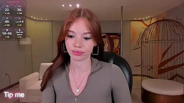 CorinneRusso online show from April 9, 2026, 12:43 pm