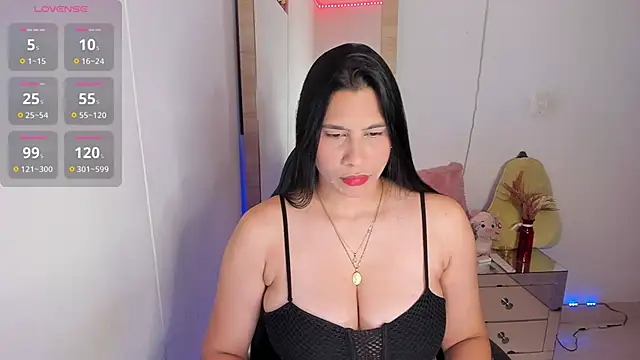 Snapshot of hellensexy chatting on October 30, 2025, 9:26 pm hellensexy online show from October 30, 2025, 9:26 pm