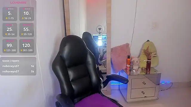 Snapshot of hellensexy chatting on February 26, 2026, 9:47 pm hellensexy online show from February 26, 2026, 9:47 pm