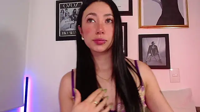 Snapshot of lilyy_evanss chatting on January 9, 2025, 12:25 am lilyy evanss online show from January 9, 2025, 12:25 am