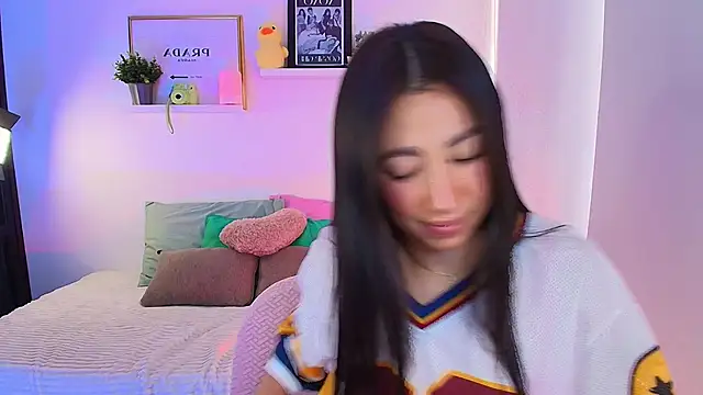 Snapshot of lilyy_evanss chatting on September 24, 2025, 9:18 pm lilyy evanss online show from September 24, 2025, 9:18 pm