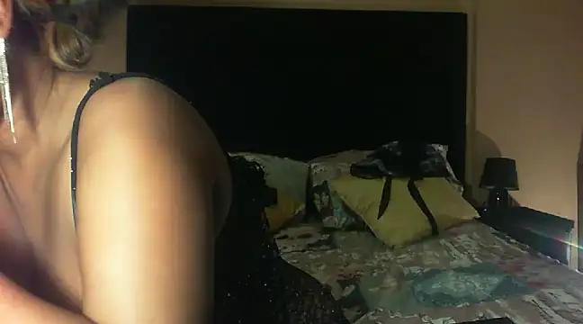 bustyfancybb online show from December 14, 2024, 2:01 am