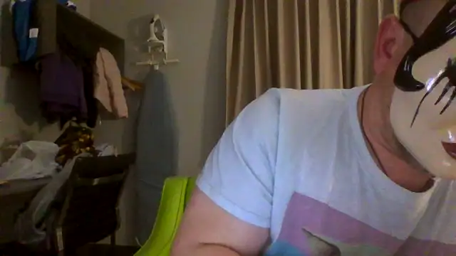 Snapshot of Buddy_Cuck chatting on March 4, 2026, 1:11 am Buddy Cuck online show from March 4, 2026, 1:11 am