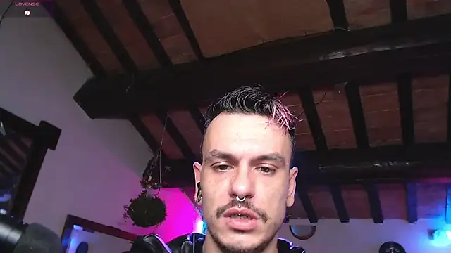 Snapshot of cek_186 chatting on December 18, 2024, 5:21 pm cek 186 online show from December 18, 2024, 5:21 pm