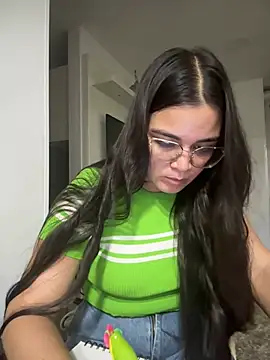 CamilaSofiia online show from June 2, 2026, 12:23 am