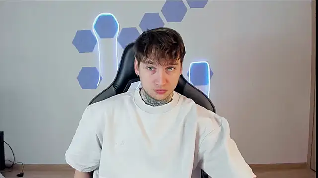 Snapshot of Chris_Tyson chatting on December 3, 2024, 10:06 am Chris Tyson online show from December 3, 2024, 10:06 am