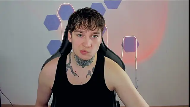 Snapshot of Chris_Tyson chatting on December 4, 2024, 6:22 am Chris Tyson online show from December 4, 2024, 6:22 am