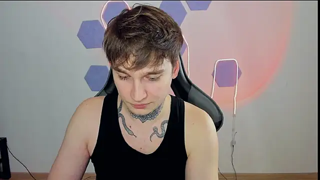 Snapshot of Chris_Tyson chatting on December 4, 2024, 12:03 pm Chris Tyson online show from December 4, 2024, 12:03 pm