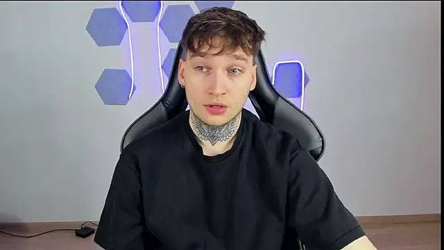 Snapshot of Chris_Tyson chatting on December 23, 2024, 1:51 am Chris Tyson online show from December 23, 2024, 1:51 am