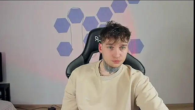 Snapshot of Chris_Tyson chatting on December 29, 2024, 3:11 am Chris Tyson online show from December 29, 2024, 3:11 am