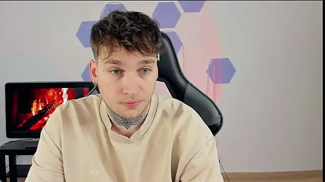 Snapshot of Chris_Tyson chatting on December 29, 2024, 8:55 am Chris Tyson online show from December 29, 2024, 8:55 am