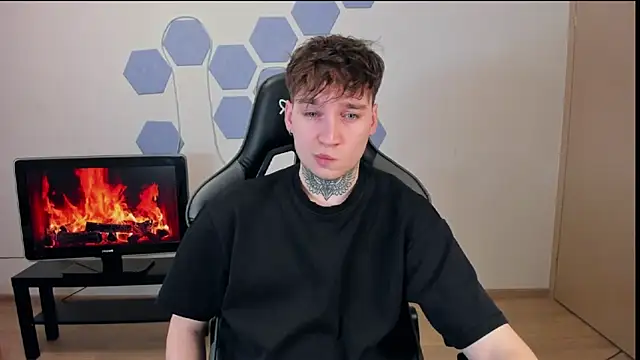 Snapshot of Chris_Tyson chatting on January 5, 2025, 4:14 am Chris Tyson online show from January 5, 2025, 4:14 am