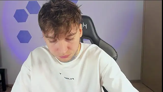 Snapshot of Chris_Tyson chatting on January 19, 2025, 4:22 am Chris Tyson online show from January 19, 2025, 4:22 am