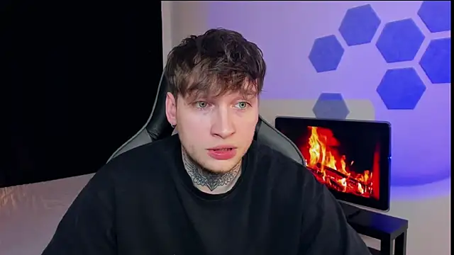 Snapshot of Chris_Tyson chatting on February 12, 2025, 2:14 am Chris Tyson online show from February 12, 2025, 2:14 am