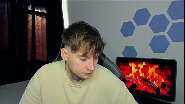 Snapshot of Chris_Tyson chatting on February 18, 2025, 6:04 am Chris Tyson online show from February 18, 2025, 6:04 am