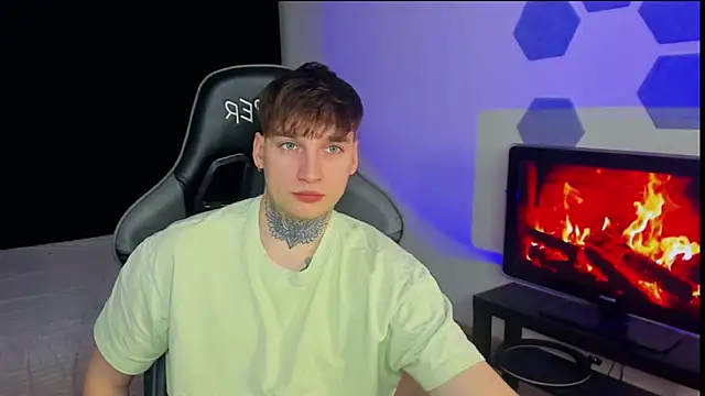 Snapshot of Chris_Tyson chatting on February 22, 2025, 10:42 pm Chris Tyson online show from February 22, 2025, 10:42 pm