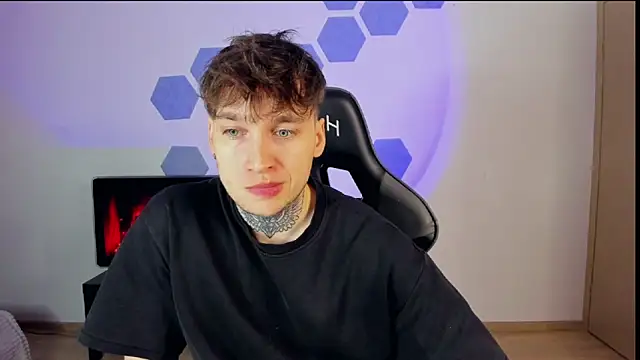 Snapshot of Chris_Tyson chatting on February 25, 2025, 10:18 pm Chris Tyson online show from February 25, 2025, 10:18 pm