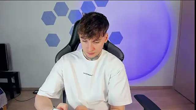 Snapshot of Chris_Tyson chatting on February 26, 2025, 12:58 pm Chris Tyson online show from February 26, 2025, 12:58 pm