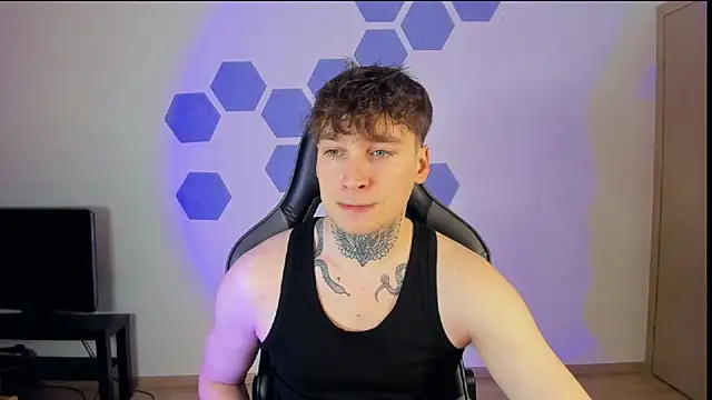 Snapshot of Chris_Tyson chatting on March 4, 2025, 4:27 am Chris Tyson online show from March 4, 2025, 4:27 am