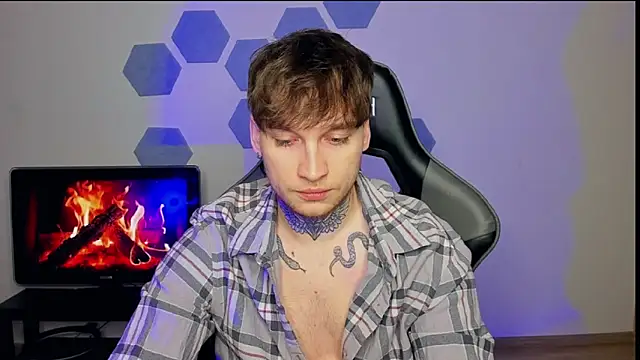 Snapshot of Chris_Tyson chatting on March 13, 2025, 1:21 am Chris Tyson online show from March 13, 2025, 1:21 am