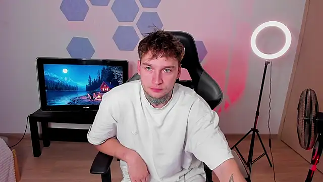 Snapshot of Chris_Tyson chatting on September 8, 2025, 9:25 pm Chris Tyson online show from September 8, 2025, 9:25 pm