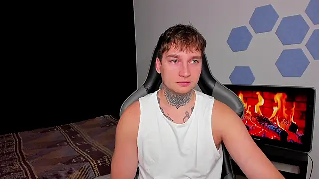 Snapshot of Chris_Tyson chatting on September 20, 2025, 2:01 am Chris Tyson online show from September 20, 2025, 2:01 am