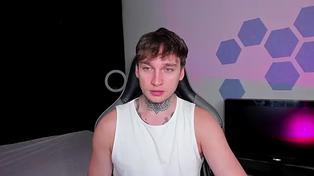 Snapshot of Chris_Tyson chatting on October 6, 2025, 10:18 pm Chris Tyson online show from October 6, 2025, 10:18 pm