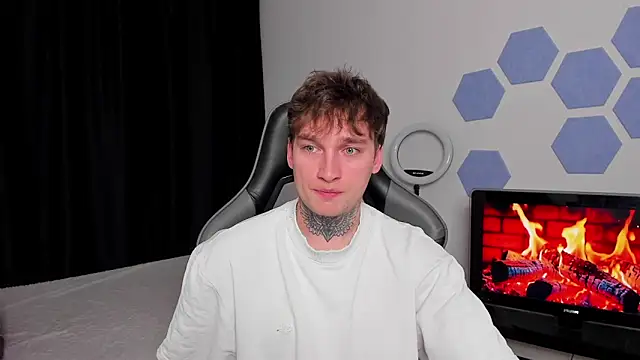 Snapshot of Chris_Tyson chatting on October 9, 2025, 5:55 pm Chris Tyson online show from October 9, 2025, 5:55 pm